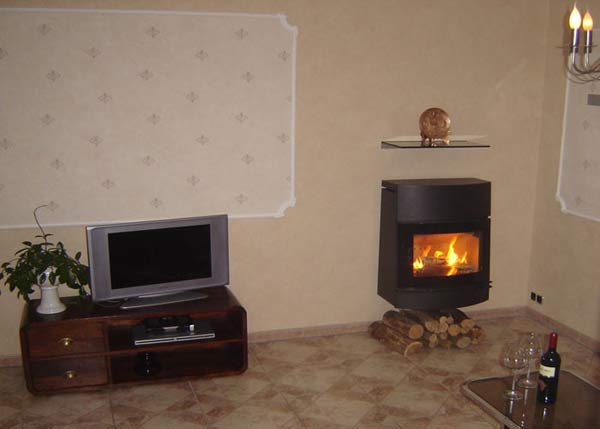 http://www.schilfboelck.de/fh/e-Ferienhaus-Godern/winter2